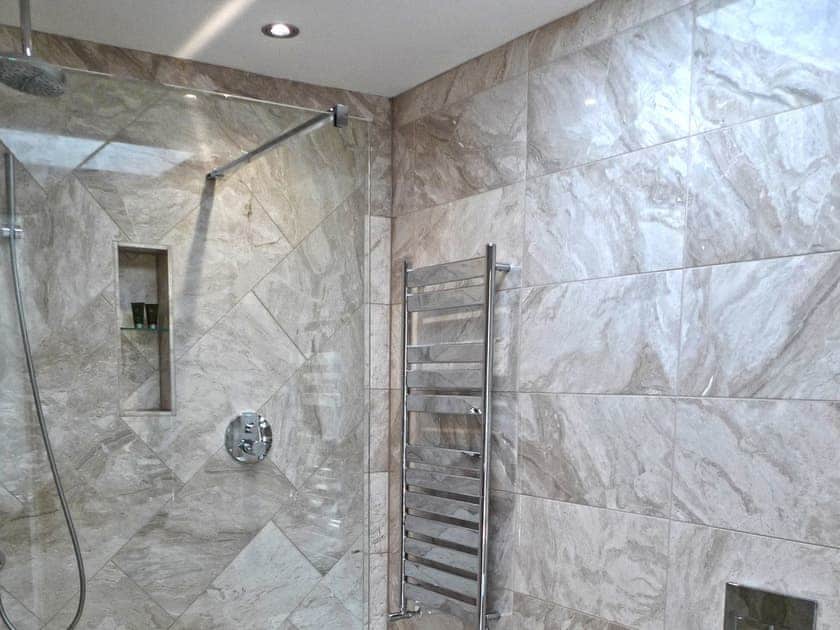 Bathroom | Woodland Lodge, Bishopsoil, near Goole