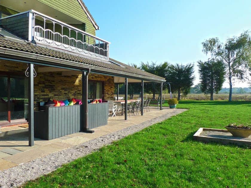 Built-in-BBQ | Woodland Lodge, Bishopsoil, near Goole