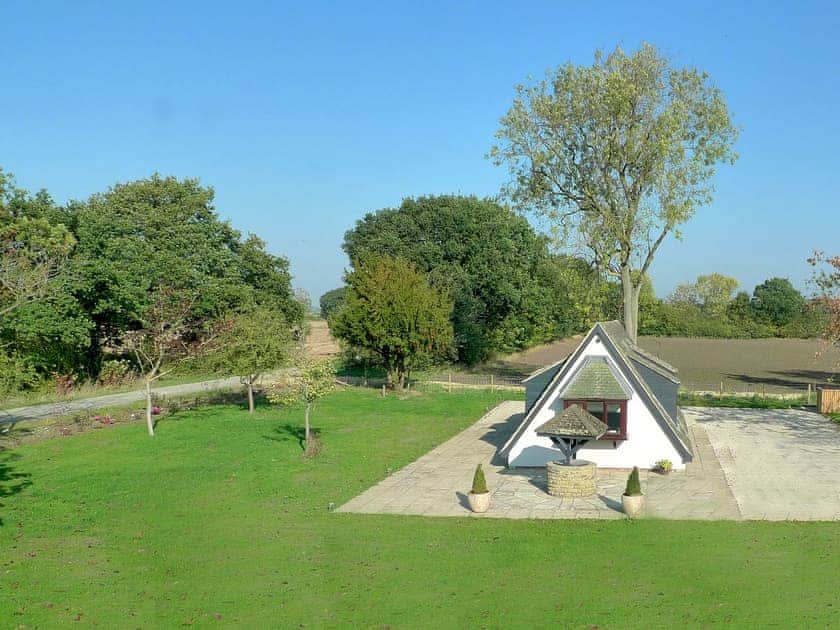 Setting | Woodland Lodge, Bishopsoil, near Goole