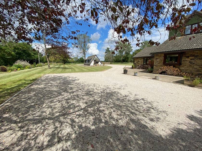 Parking | Woodland Lodge, Bishopsoil, near Goole