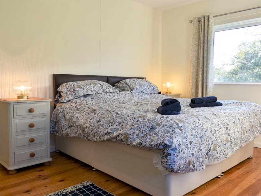 Double bedroom | Seaview Bungalow, Membury, near Axminster