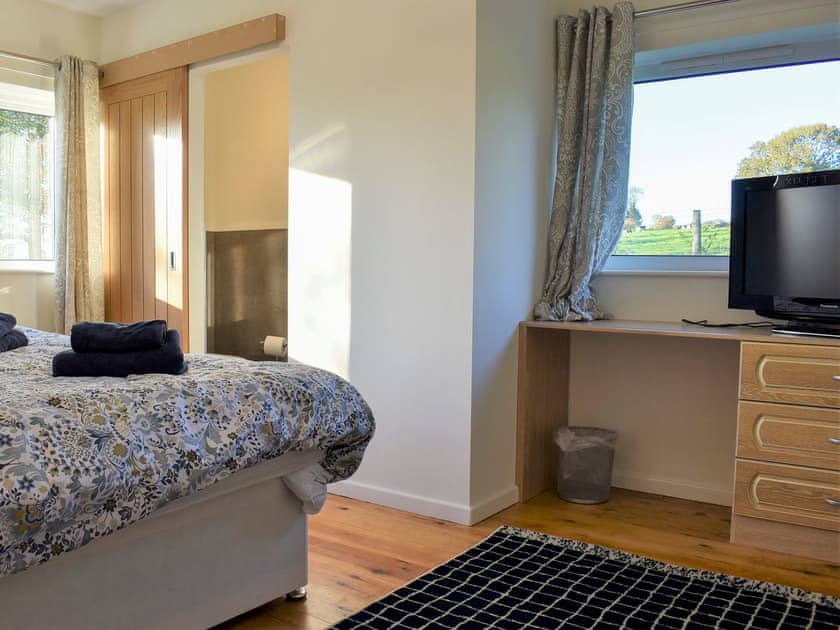Double bedroom | Seaview Bungalow, Membury, near Axminster