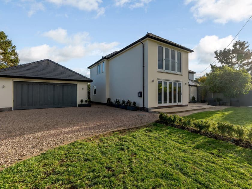 Exterior | Molton House, Leigh Sinton, near Malvern