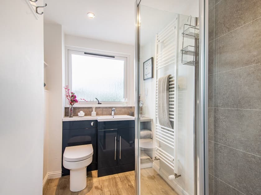 Shower room | Shore View Cottage, Kessock