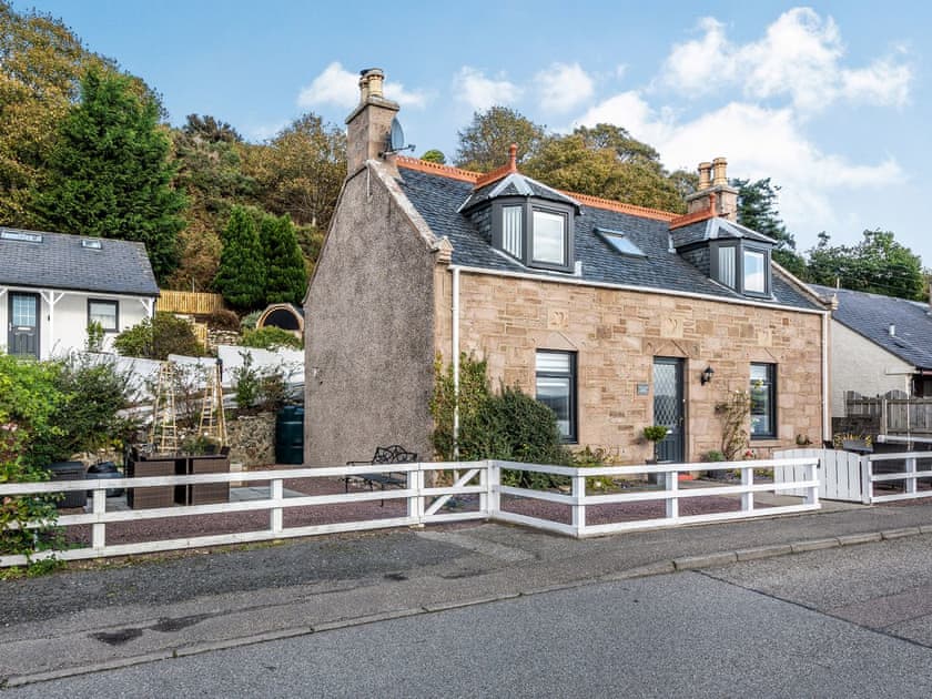 Exterior | Shore View Cottage, Kessock