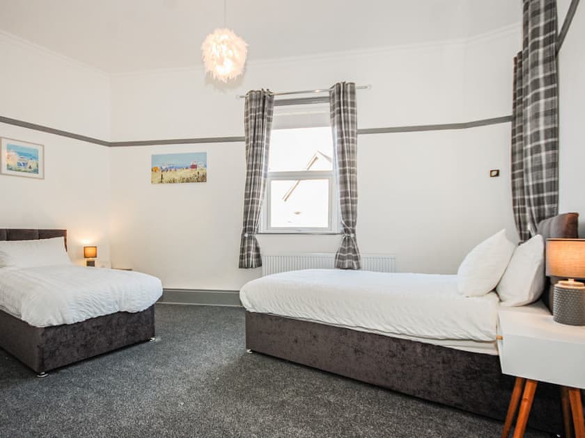 Twin bedroom | Salty Towers, Saltburn-by-the-sea