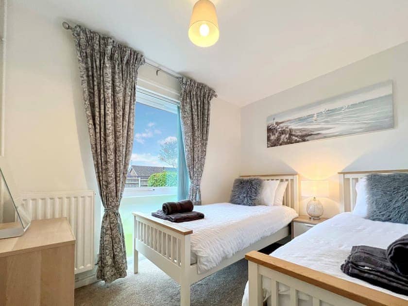 Twin bedroom | Seahorse Cottage, Cromer