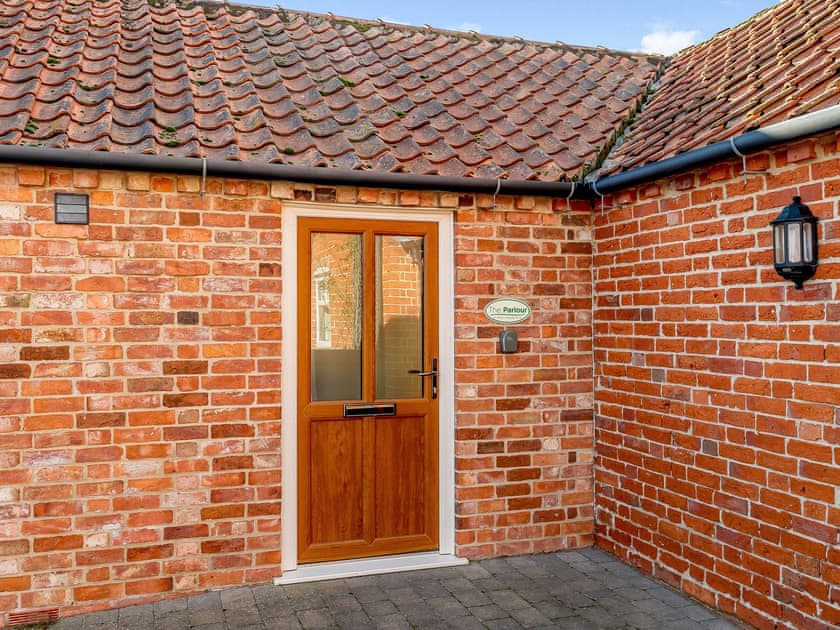 Exterior | The Parlour - Rose Cottage Farm, Horsington