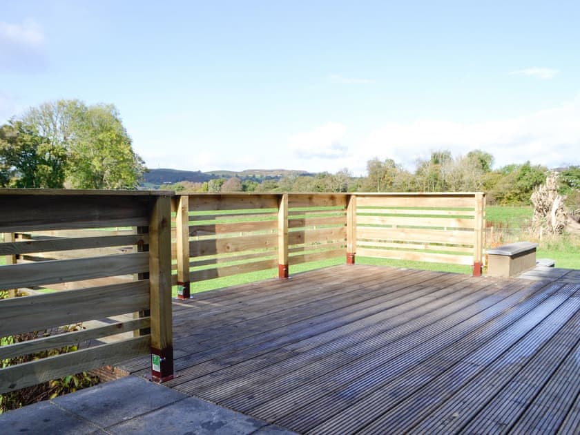 Decking | Swn Y Nant, Pontrhydfendigaid