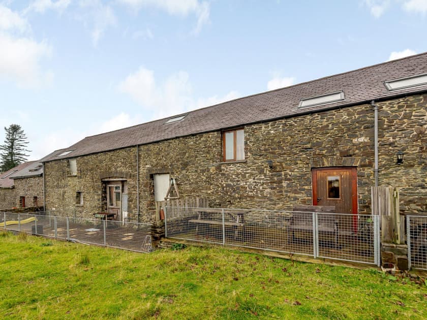 Exterior | Robin’s Nest - Paith Holiday Cottages, Capel Seion, near Aberystwyth