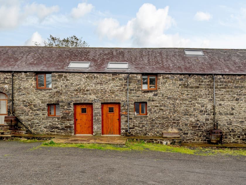 Exterior | Robin’s Nest - Paith Holiday Cottages, Capel Seion, near Aberystwyth