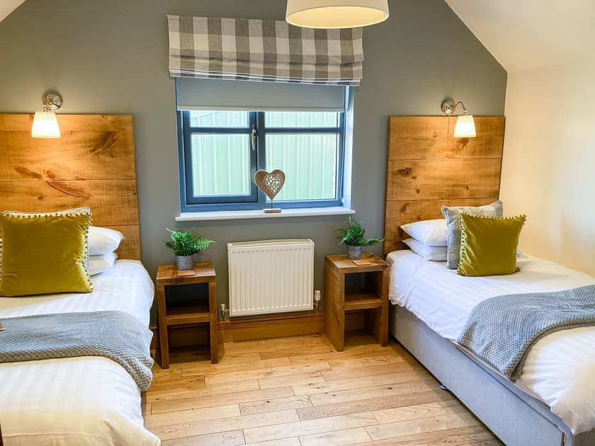 Twin bedroom | Redroofs Barn, Weston, near Newark