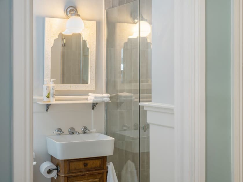 Bathroom | The Annexe at Henge Estate, Shrewton