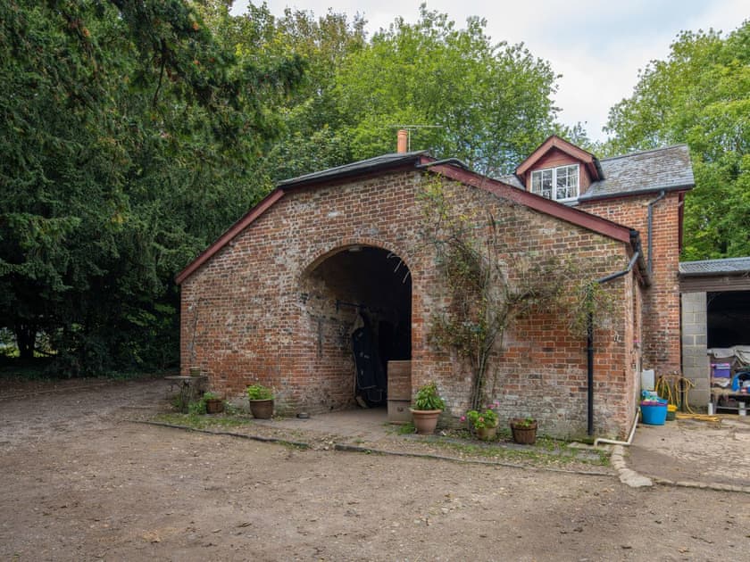 Exterior | The Annexe at Henge Estate, Shrewton