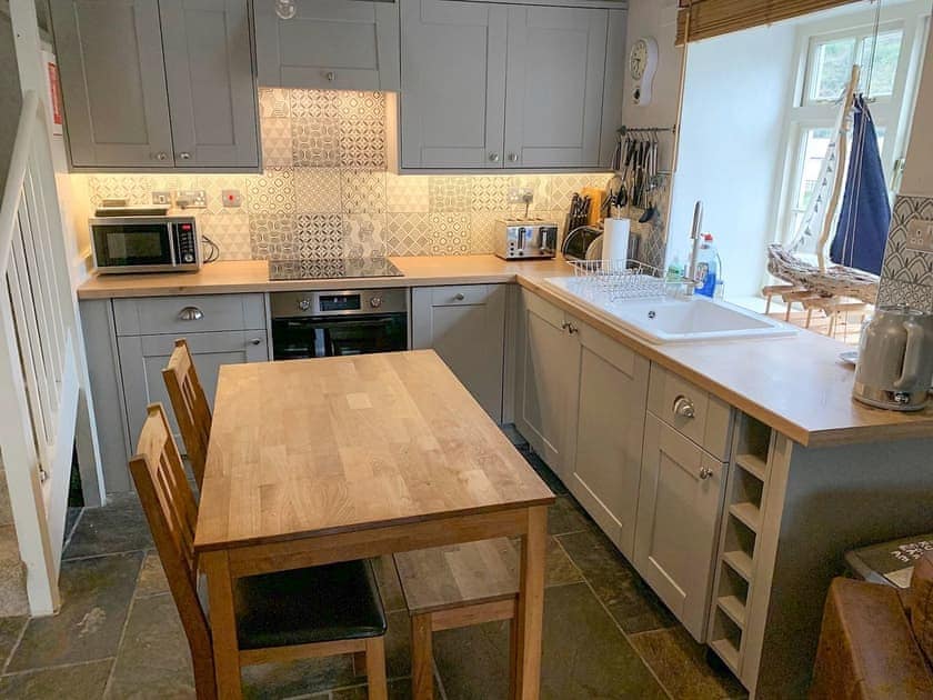 Kitchen/diner | Tregullan Cottage, Boscastle