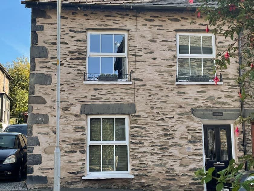 Traditional slate end of terrace house in the heart of Windermere | April Cottage, Windermere