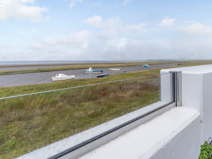 View | Tyr LLyr, Penclawdd