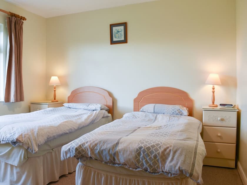 Twin bedroom | Little Blagdon Bungalow, North Tamerton, near Bude