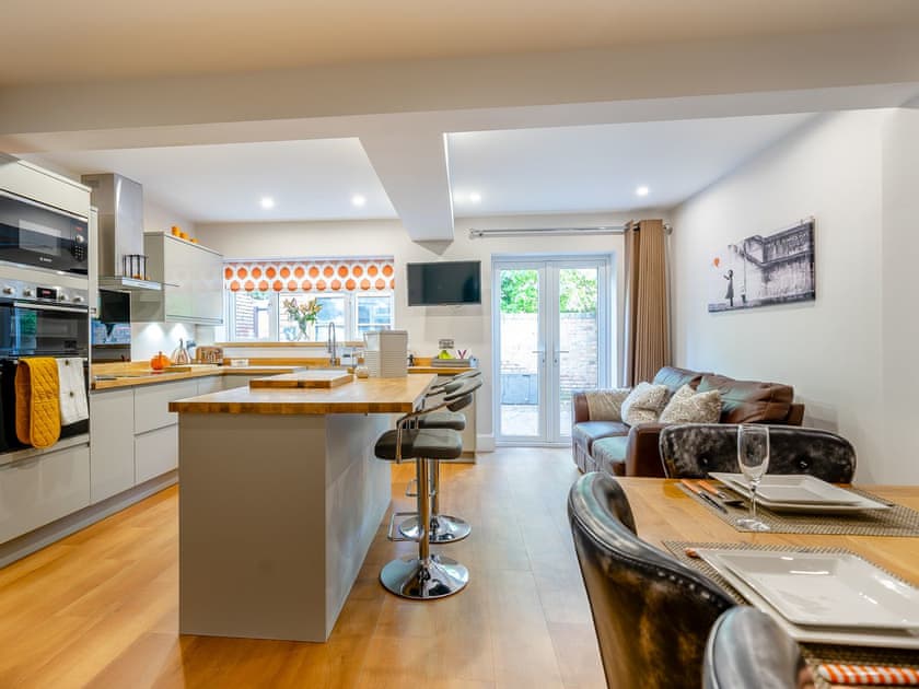Kitchen/diner | Hare Bee & Bee, Stratford Upon Avon