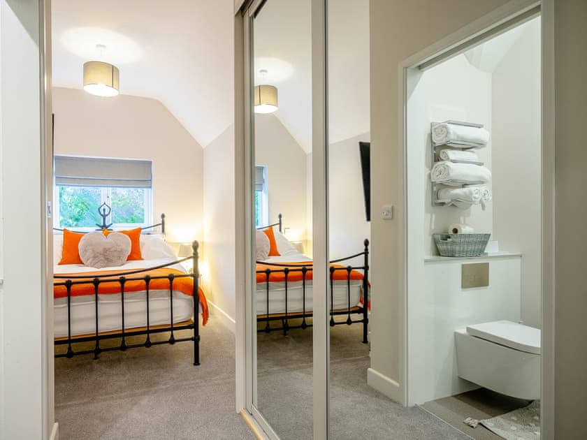 En-suite | Hare Bee & Bee, Stratford Upon Avon