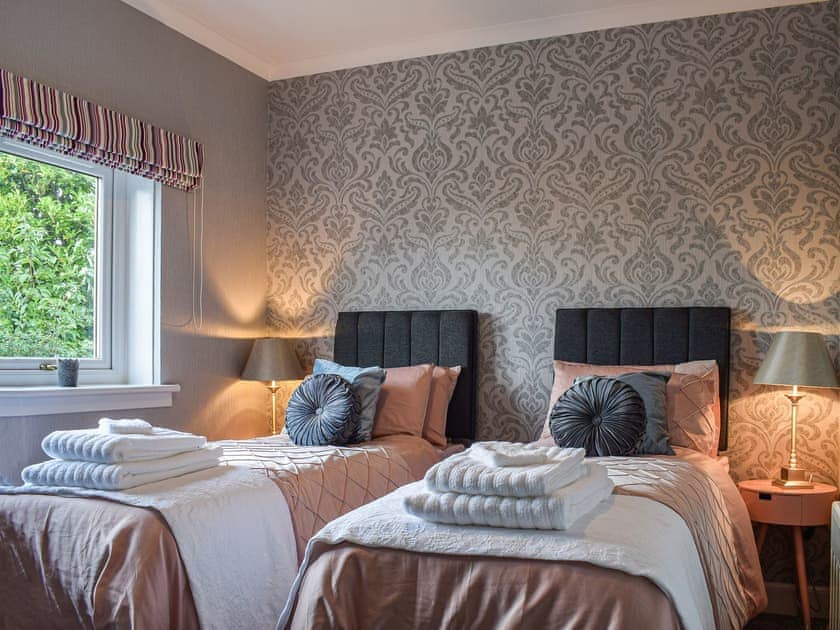 Twin bedroom | Dothan Farm Cottages, Cluny, near Kirkcaldy