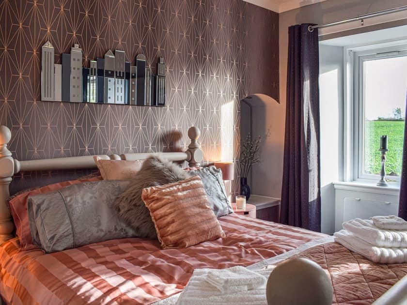 Double bedroom | Dothan Farm Cottages, Cluny, near Kirkcaldy