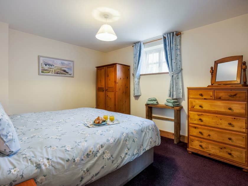 Twin bedroom or zip and link super king bed  | Robins Nest - Holly Hedge Farm, Holly Hedge Farm
