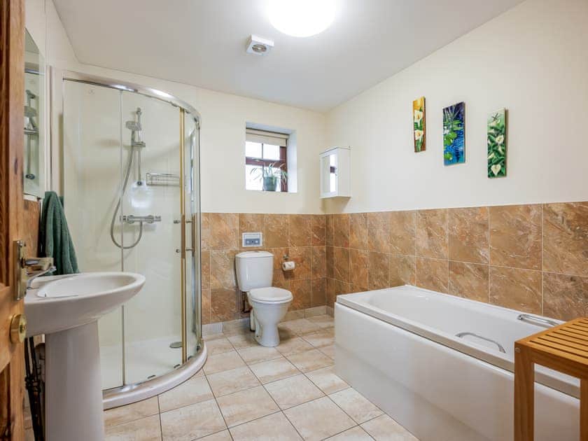 Bathroom | Robins Nest - Holly Hedge Farm, Holly Hedge Farm