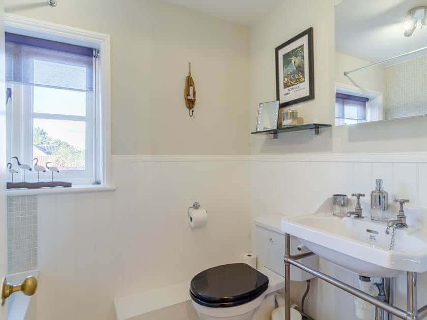 Bathroom | Robin Cottage, Holt