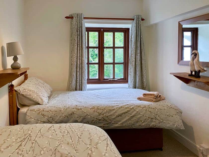 Twin bedroom | Brook House 1 - Brook House Cottage Holidays, Bassenthwaite