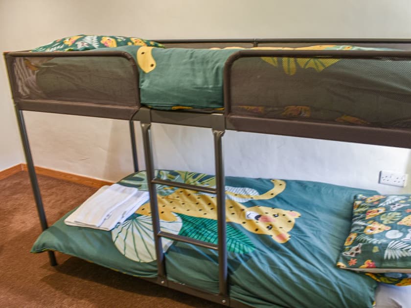 Bunk bedroom | The Barnsdale, Amlwch
