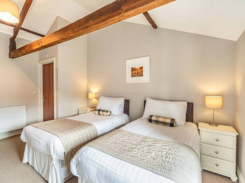 Twin bedroom | The Scotch Arms Mews, Brampton