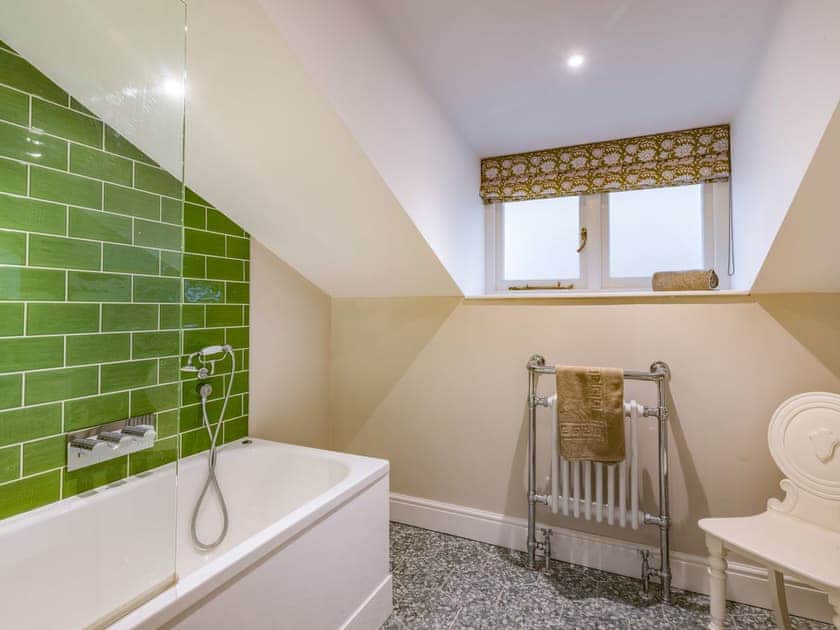 Bathroom | Orchard Farmhouse, Wighton