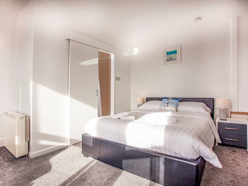 Double bedroom | Apartment 11 Bedford Holiday Flats - Bedford Holiday Flats, Paignton