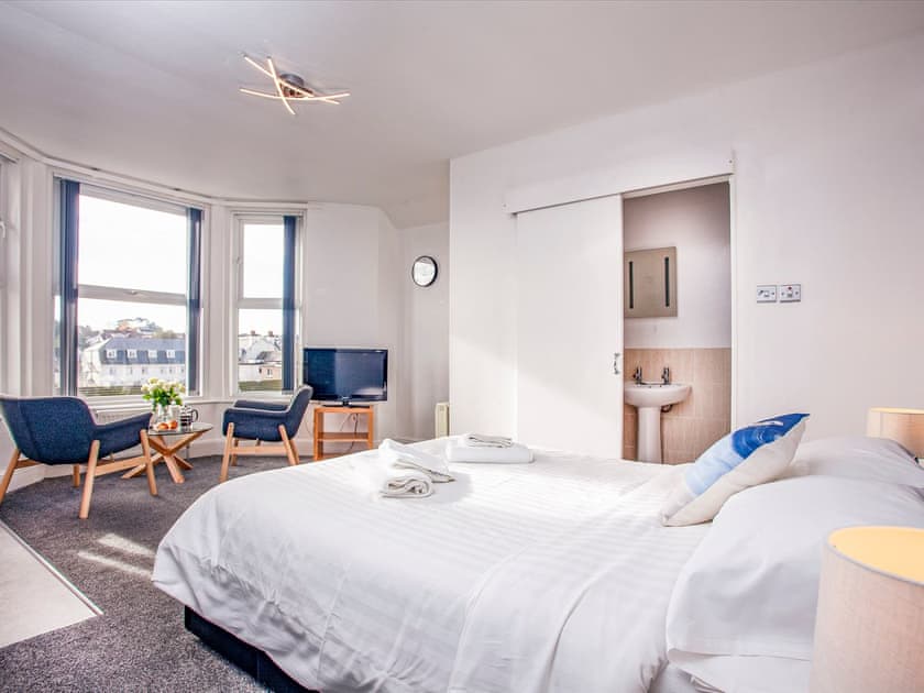 Double bedroom | Apartment 11 Bedford Holiday Flats - Bedford Holiday Flats, Paignton