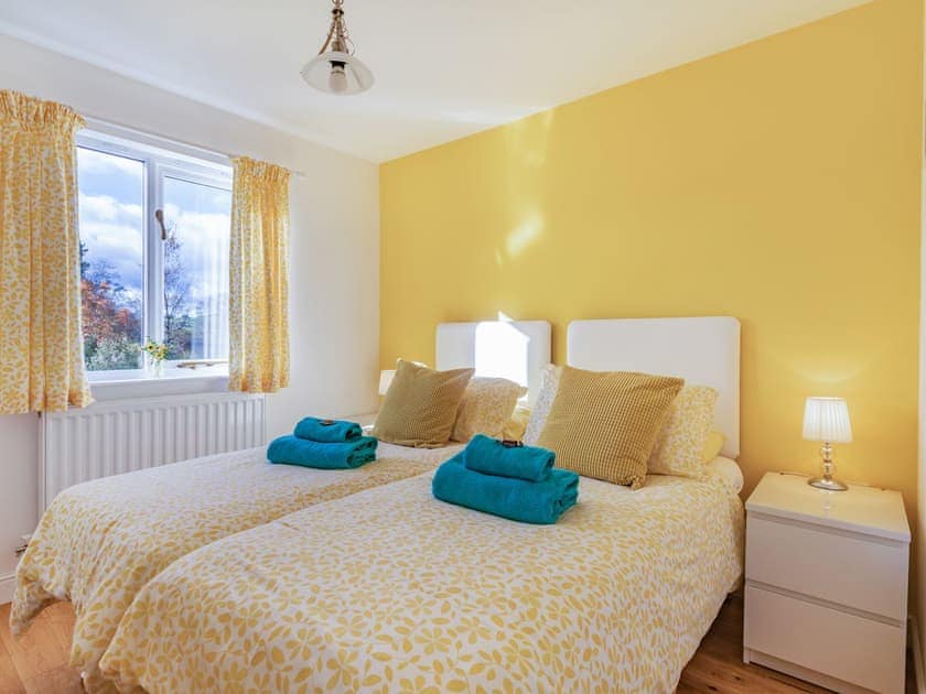 Twin bedroom | Cuckoo Hill Lodge, Rhayader