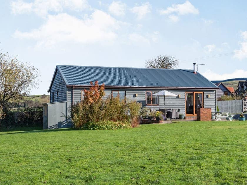 Garden | Cuckoo Hill Lodge, Rhayader