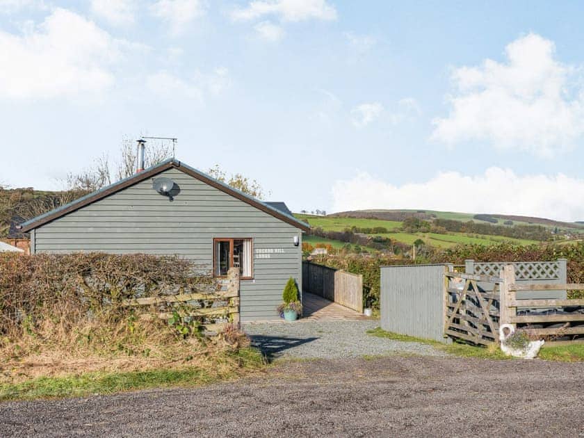 Driveway | Cuckoo Hill Lodge, Rhayader