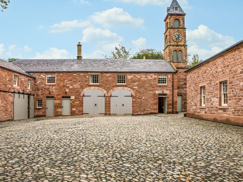 Netherby Hall Middle Lodge (ref UK1507) in Longtown, near Carlisle