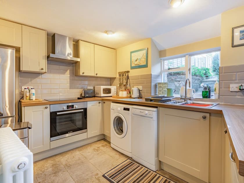 Kitchen | Lavender Cottage - Lyme Regis Cottages, Lyme Regis