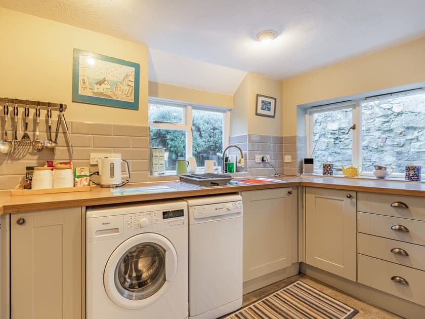 Kitchen | Lavender Cottage - Lyme Regis Cottages, Lyme Regis
