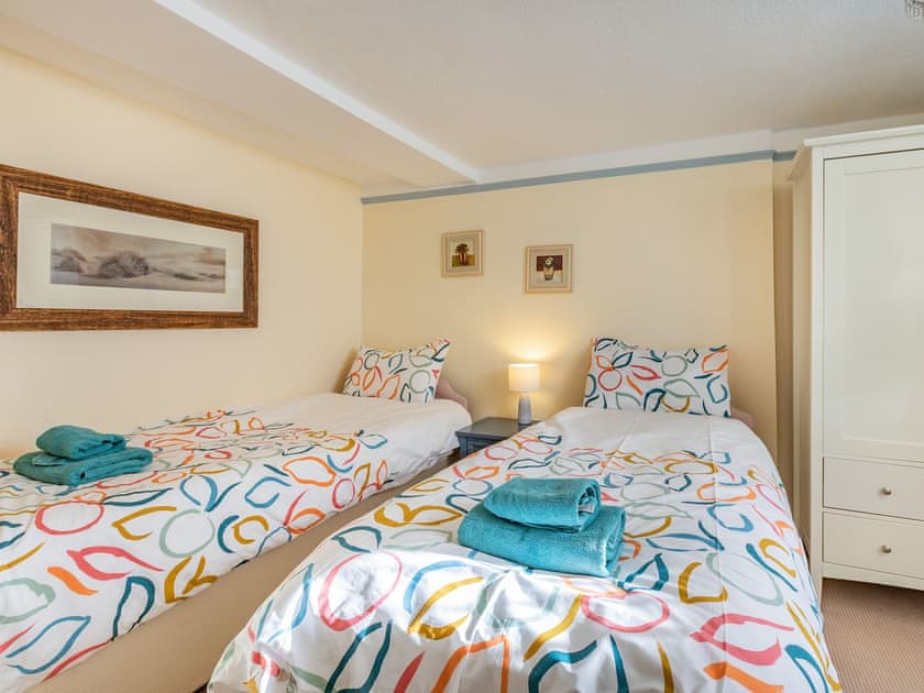 Twin bedroom | Lavender Cottage - Lyme Regis Cottages, Lyme Regis