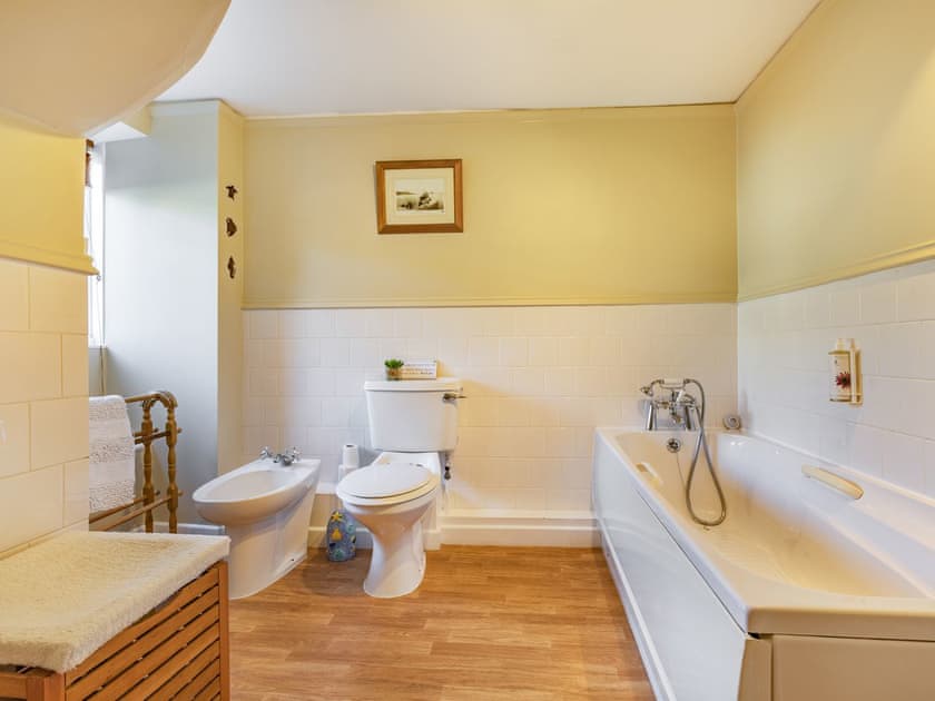 Bathroom | Lavender Cottage - Lyme Regis Cottages, Lyme Regis