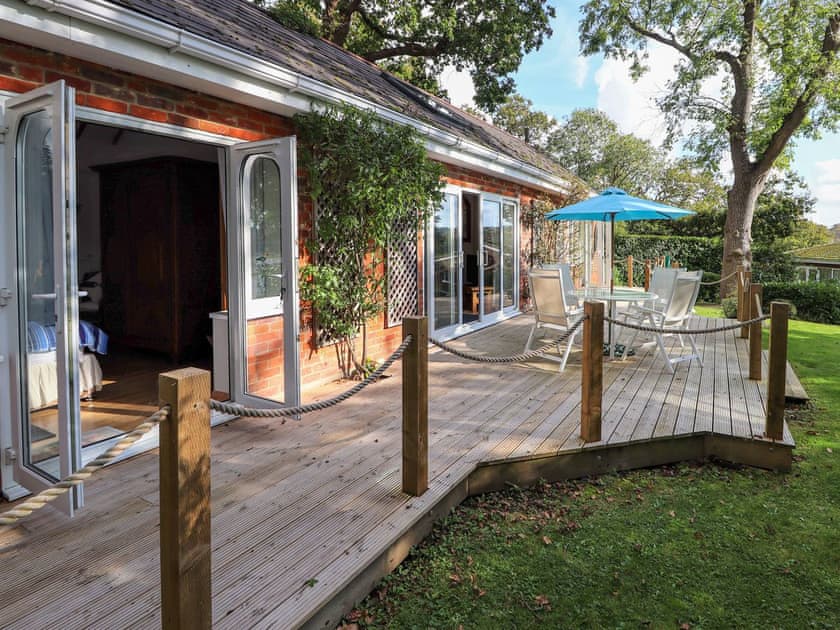 Decking | Kipper Cottage, Wootton Bridge