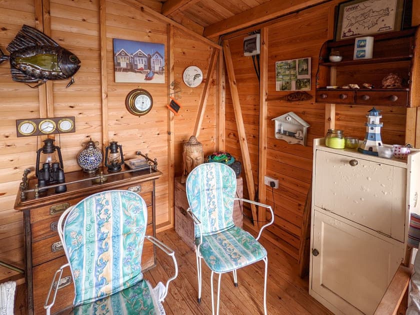 Summerhouse | Kipper Cottage, Wootton Bridge
