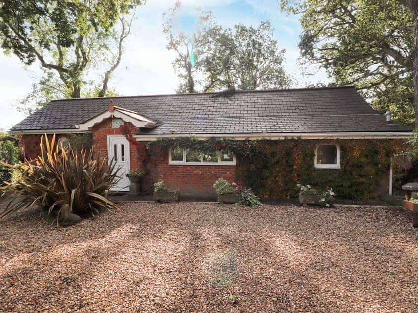 Exterior | Kipper Cottage, Wootton Bridge