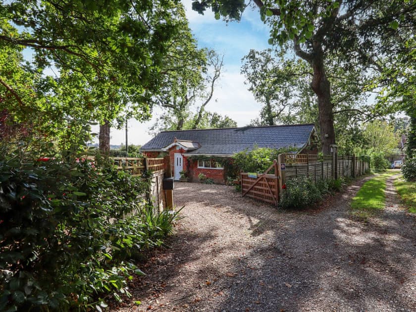 Exterior | Kipper Cottage, Wootton Bridge