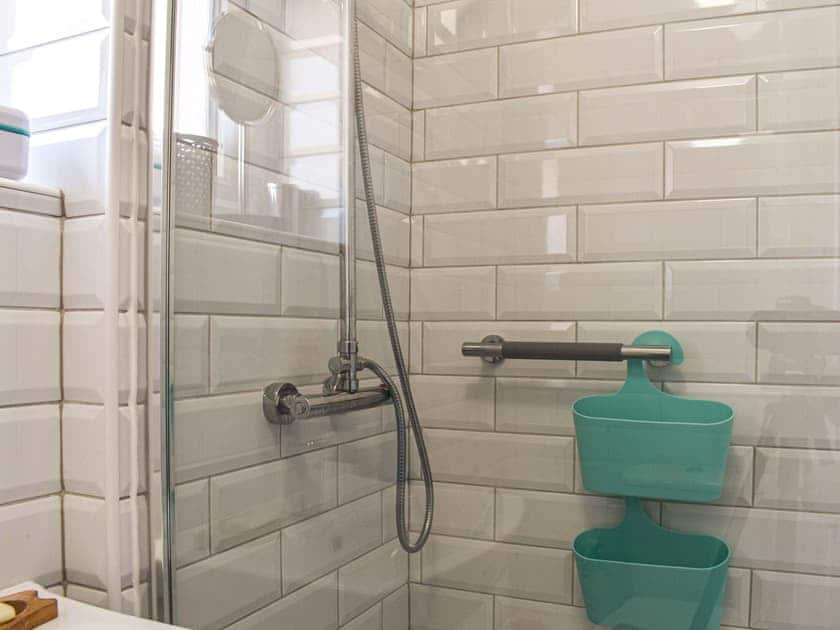 Bathroom | Helen’s View, Torpoint