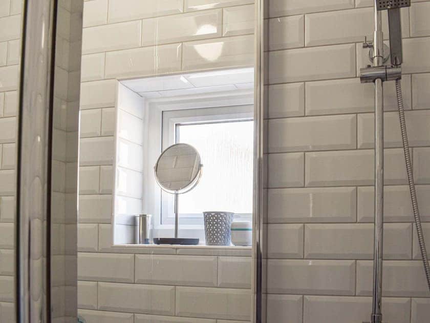 Bathroom | Helen’s View, Torpoint
