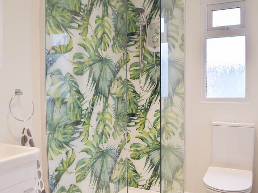 Shower room | Sanderling - Freshwater Bay Holiday Village, Freshwater East, near Pembroke